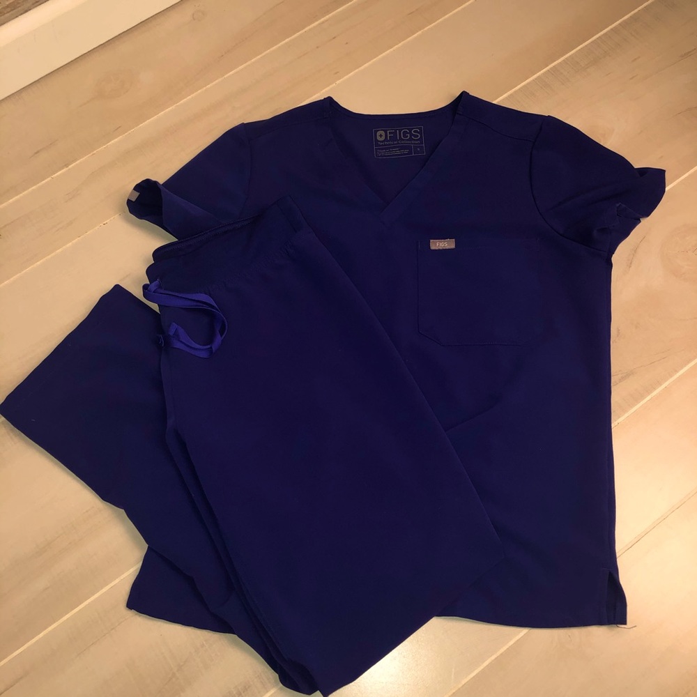 FIGS scrubs